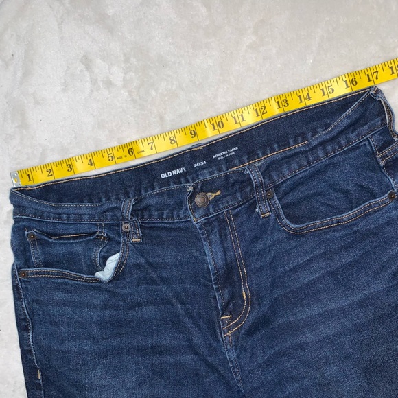 Old Navy Like New Athletic Taper Fit Denim Jeans size 34/34 - Picture 4 of 8